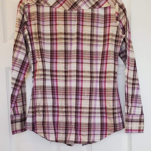 NWOT Ariat Button Up Shirt - Picture 6 of 9